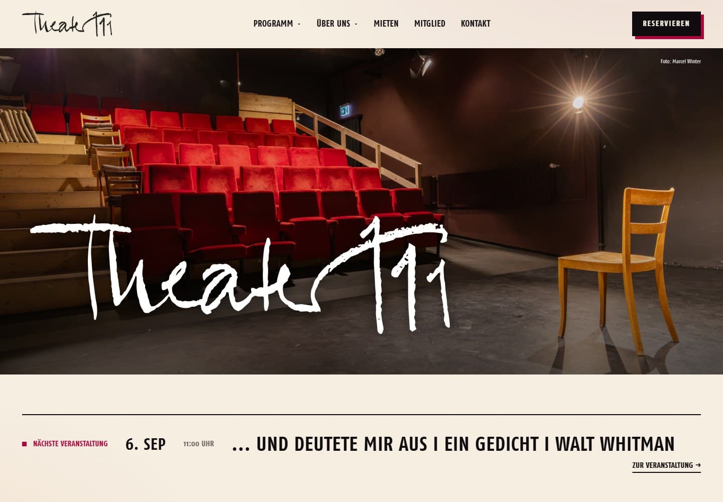 Website von Theater 111 mit Theaterraum, Navigation und Veranstaltungsprogramm
